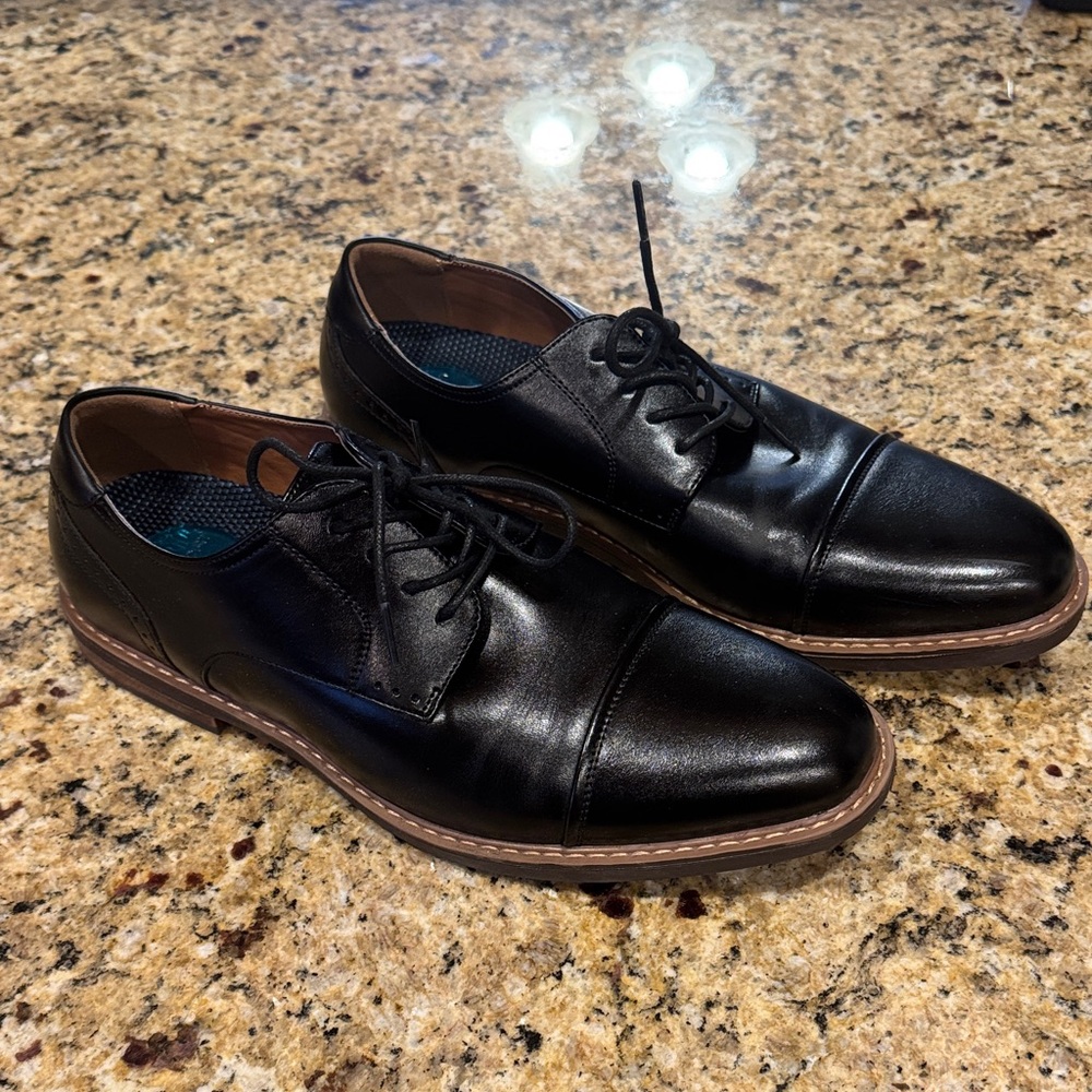 Nunn Bush Black Leather Oxfords